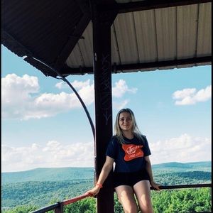 Meet your Posher, Madison